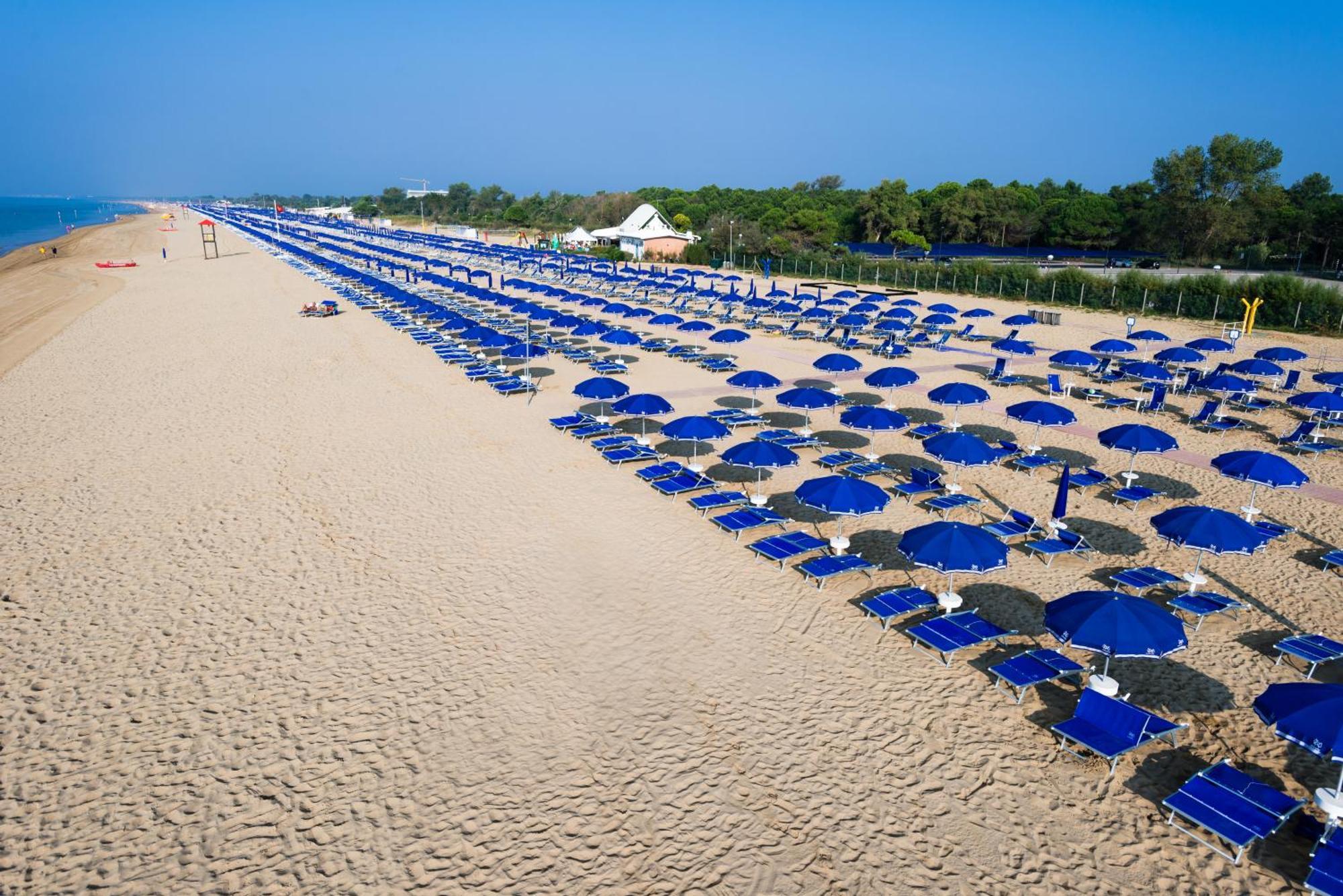 Villaggio Clio Бибионе Екстериор снимка