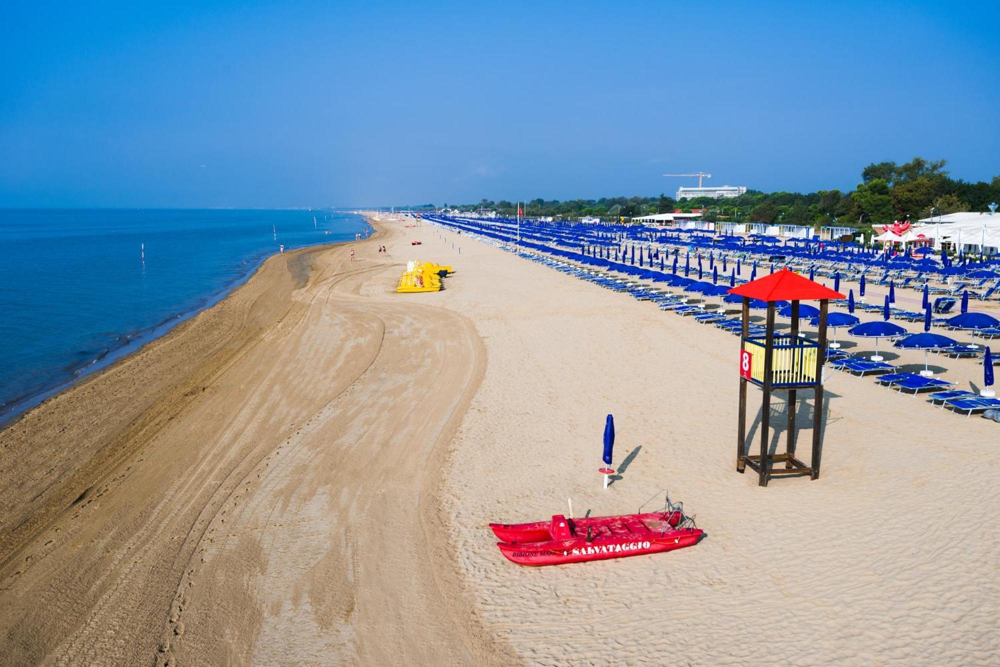 Villaggio Clio Бибионе Екстериор снимка