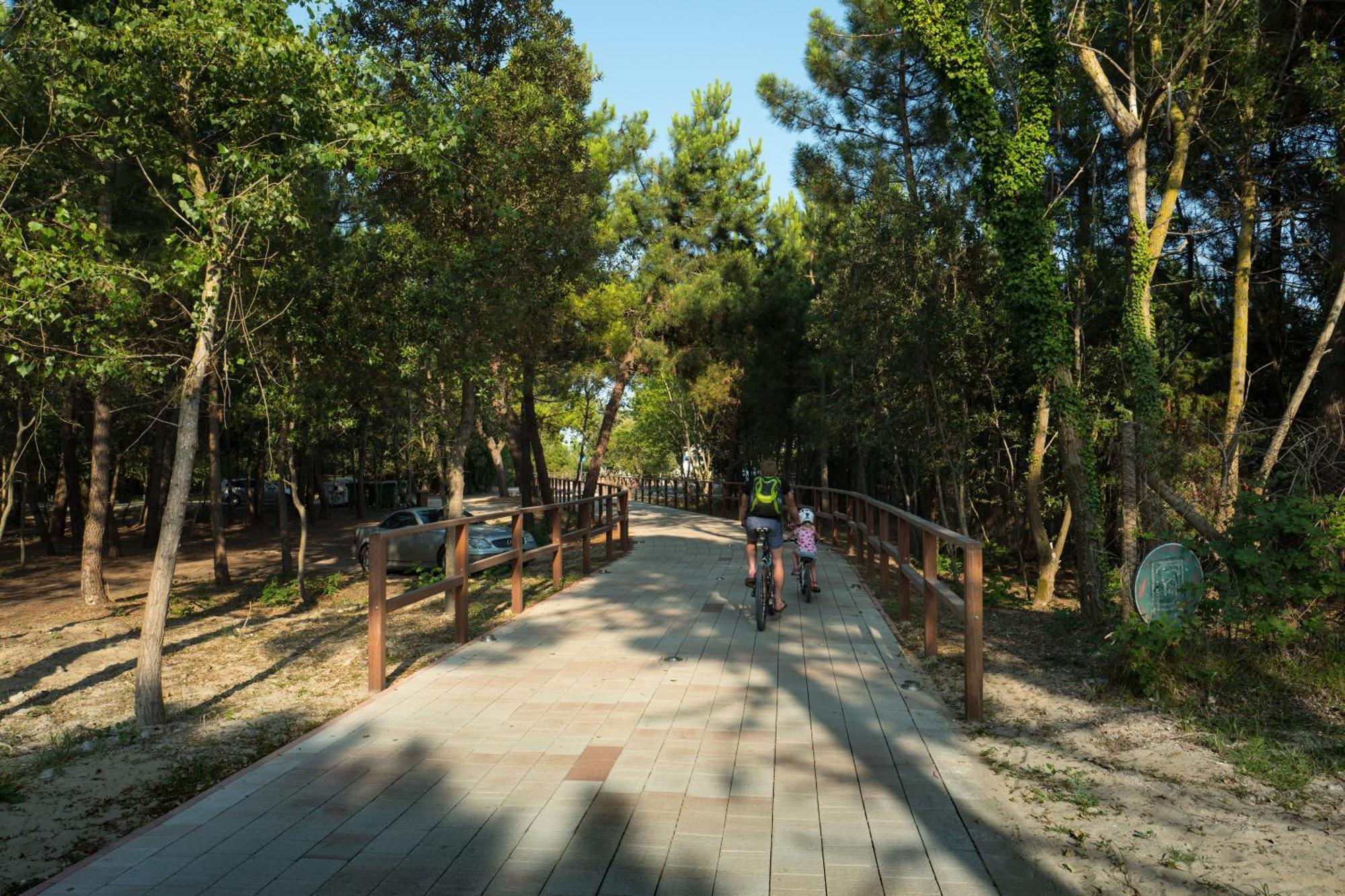 Villaggio Clio Бибионе Екстериор снимка