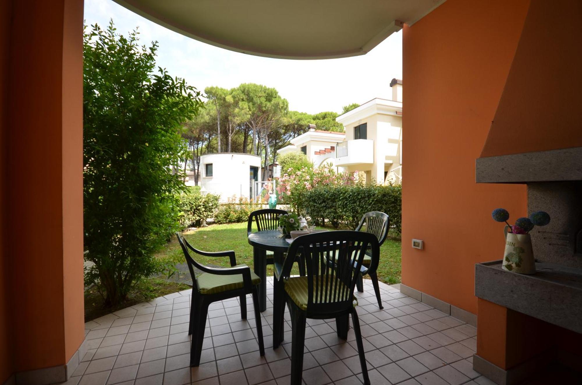 Villaggio Clio Бибионе Екстериор снимка